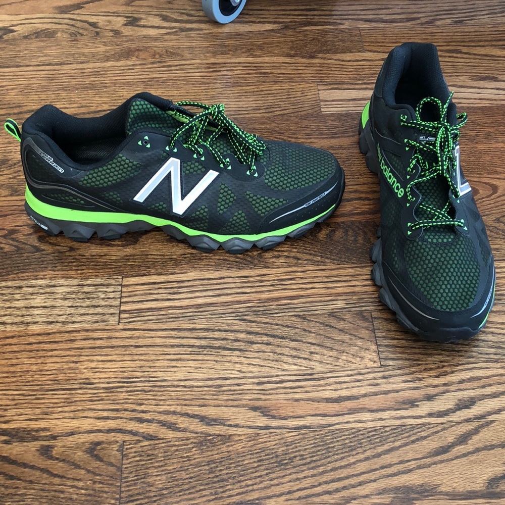 New Balance 710 Sneakers